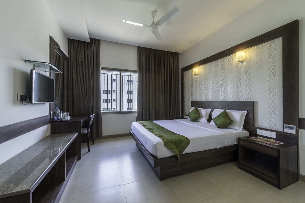 Myspace Hotels Silverstar Bangalore Bagian luar foto