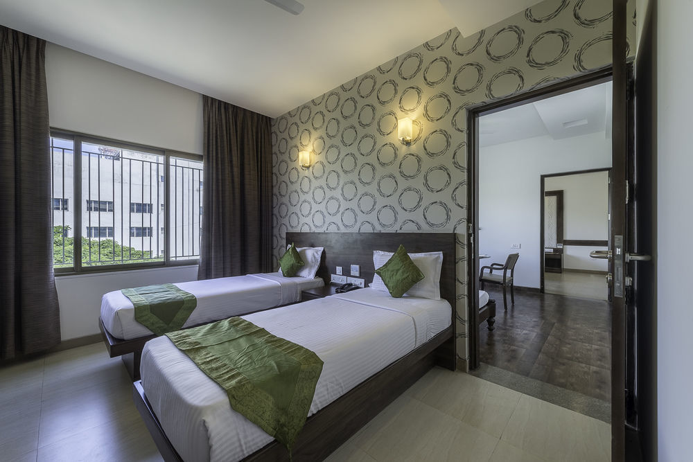 Myspace Hotels Silverstar Bangalore Bagian luar foto