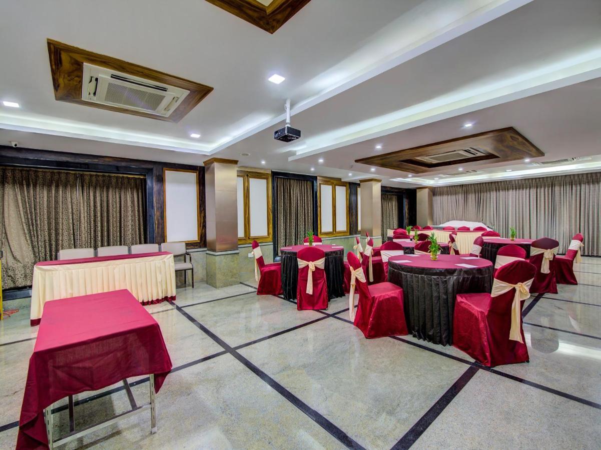 Myspace Hotels Silverstar Bangalore Bagian luar foto