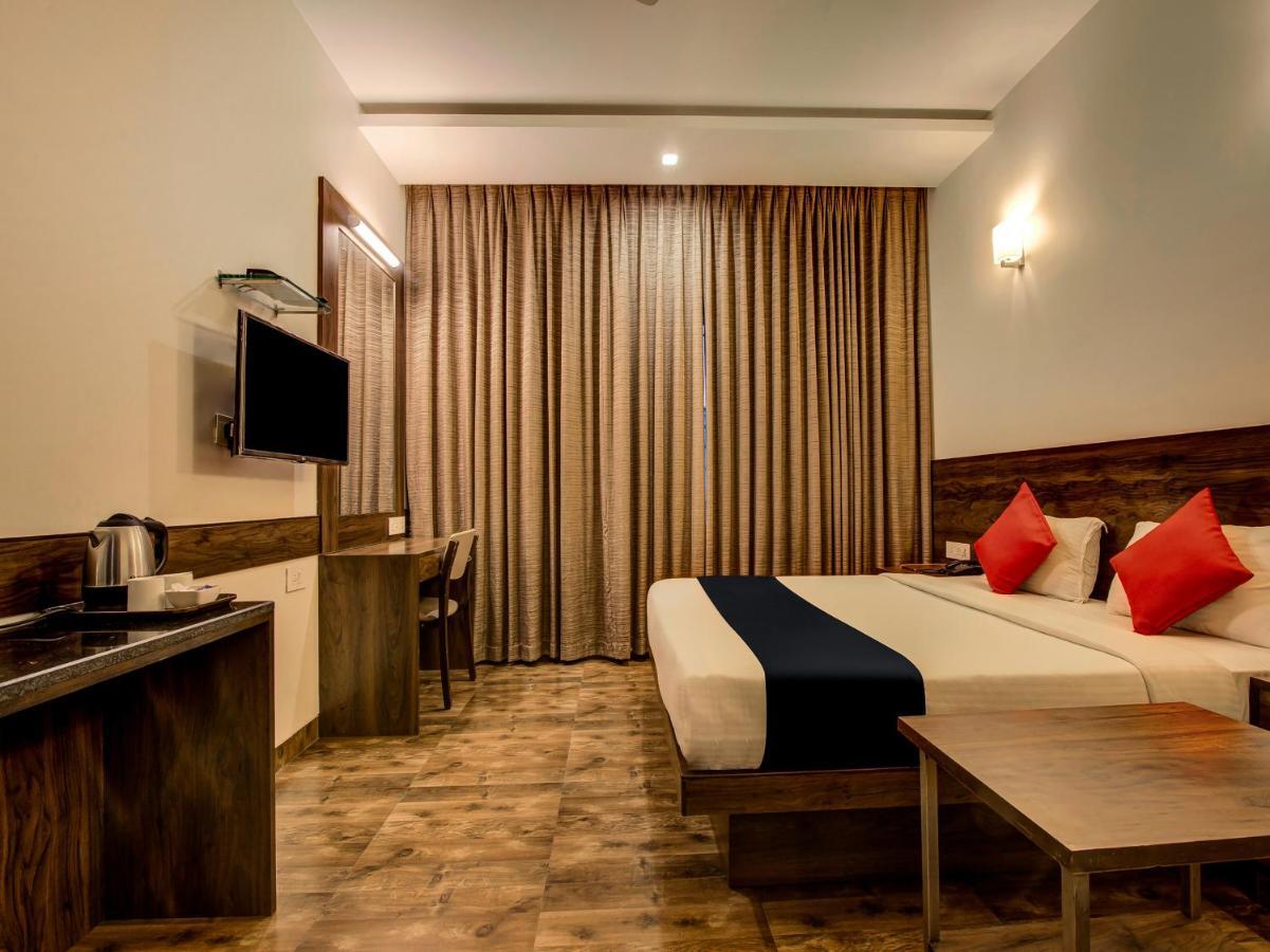 Myspace Hotels Silverstar Bangalore Bagian luar foto