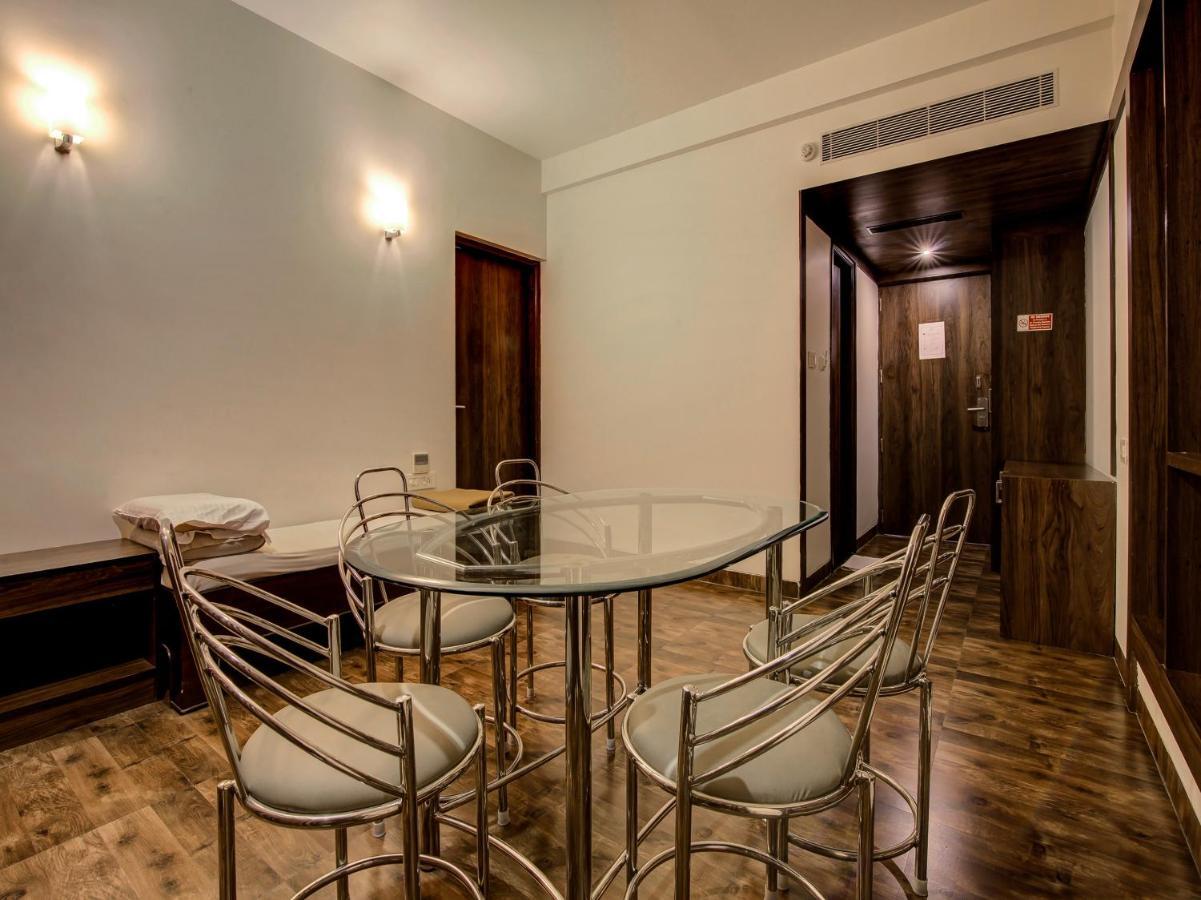 Myspace Hotels Silverstar Bangalore Bagian luar foto